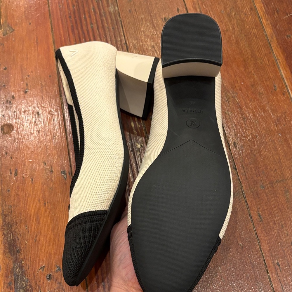 NWOT Black and Cream Vivaia ergonomic Women's Shoes - Picture 3 of 7